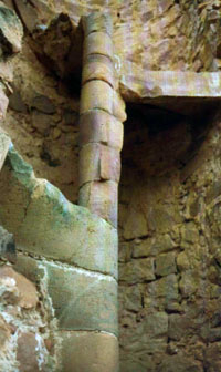 Particolare del rudere della stupenda scala a chiocciola